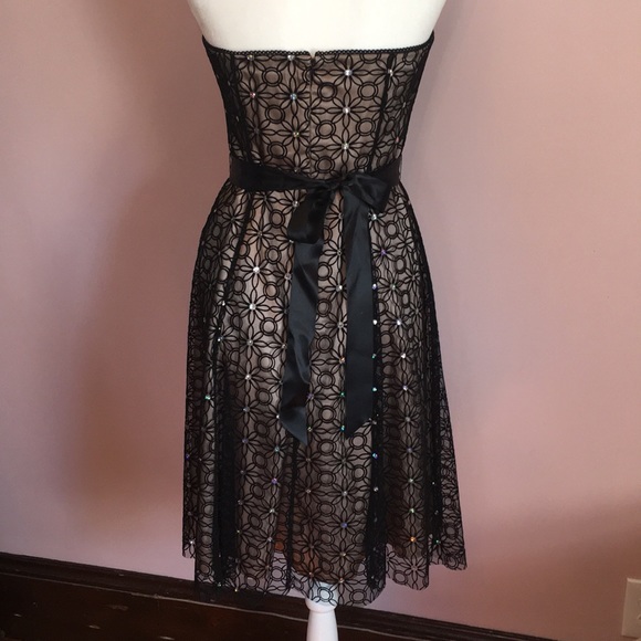 Black strapless cocktail dress - Picture 2 of 4